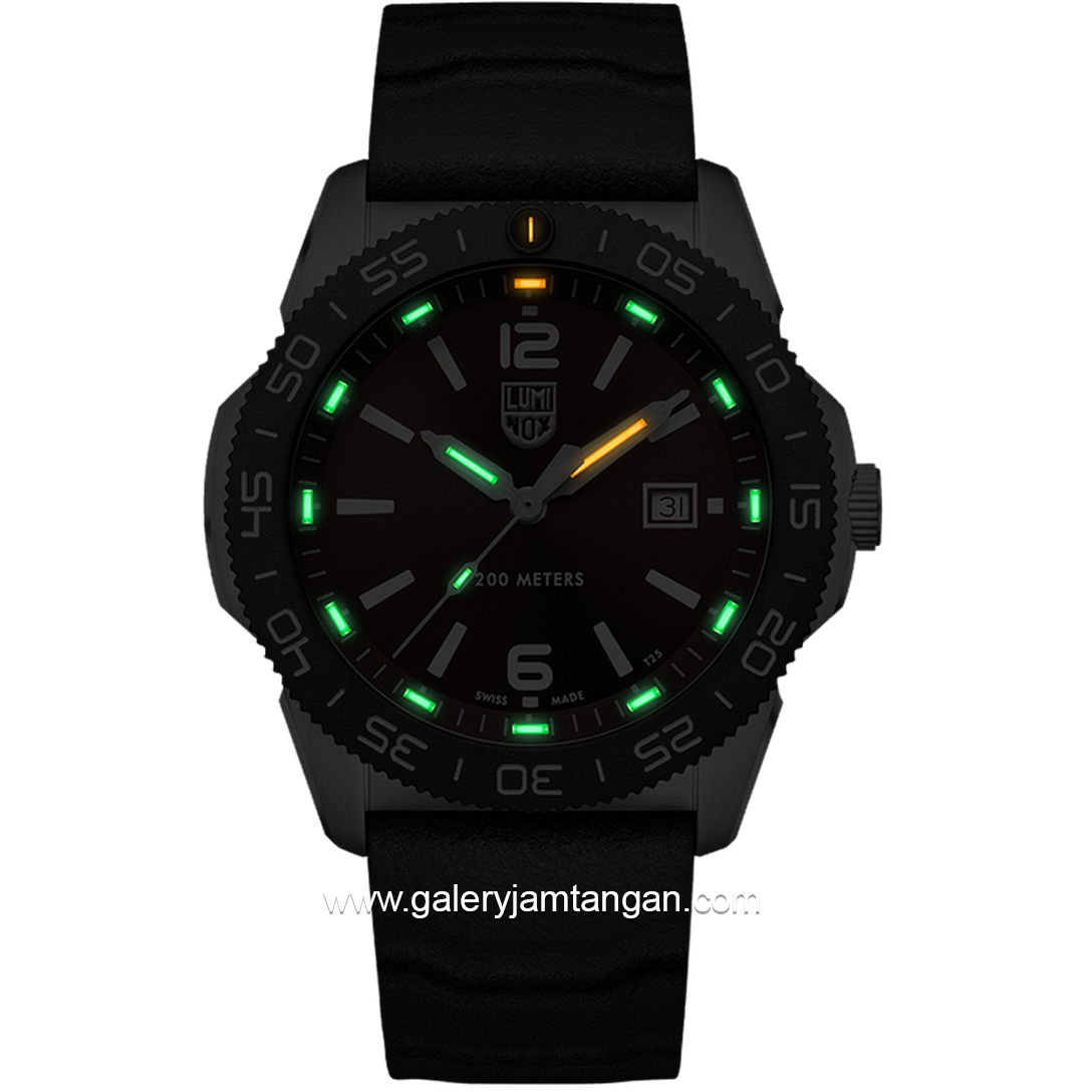LUMINOX 3135 Pacific Diver, Diver Watch Rubber Strap