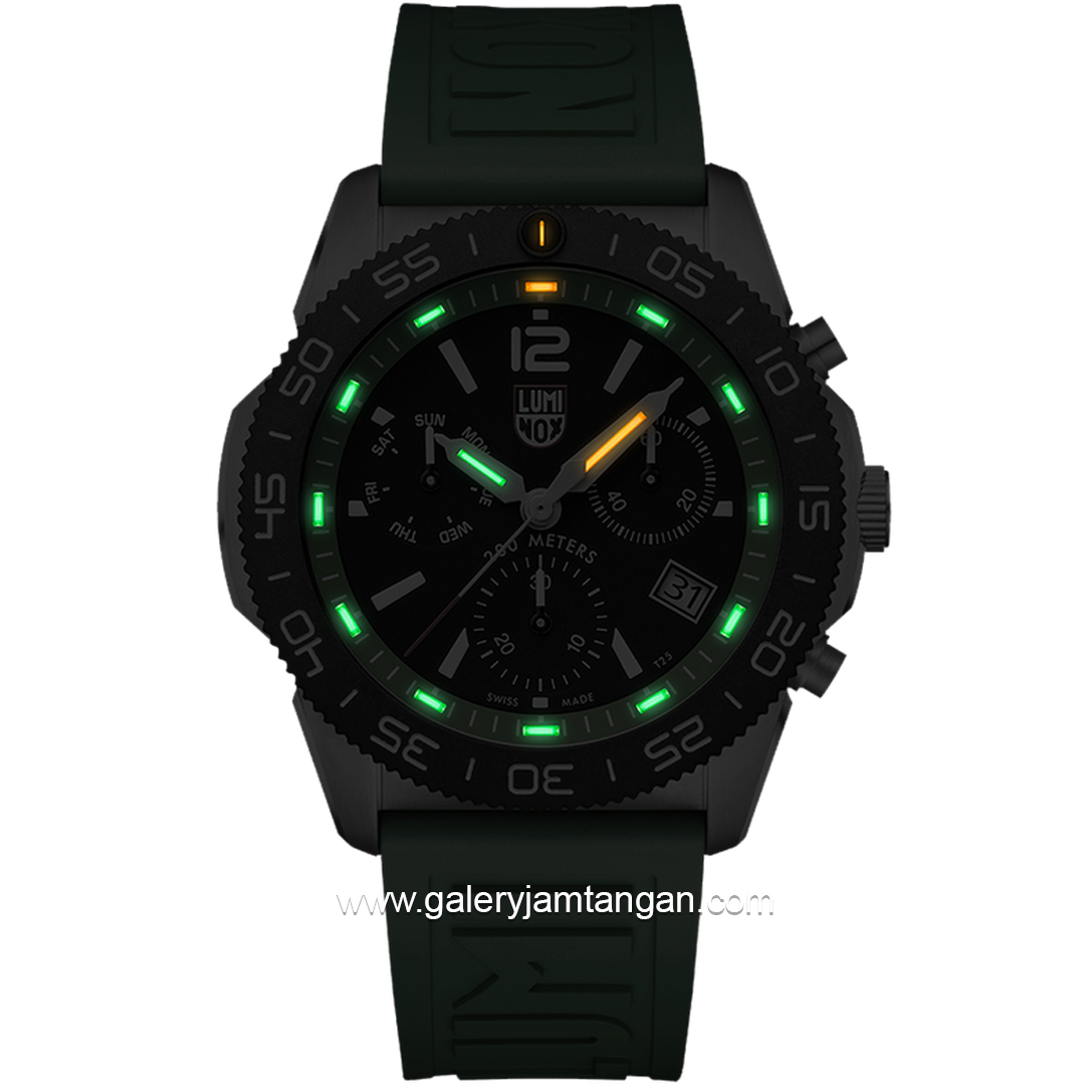 LUMINOX 315 7. N F Pacific Diver Chronograph, Dive Watch Rubber Strap