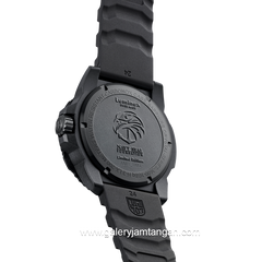 LUMINOX Navy Seal XS.3611.IGY6.NSF Limited Edition Military Dive Watch Rubber Swiss Made