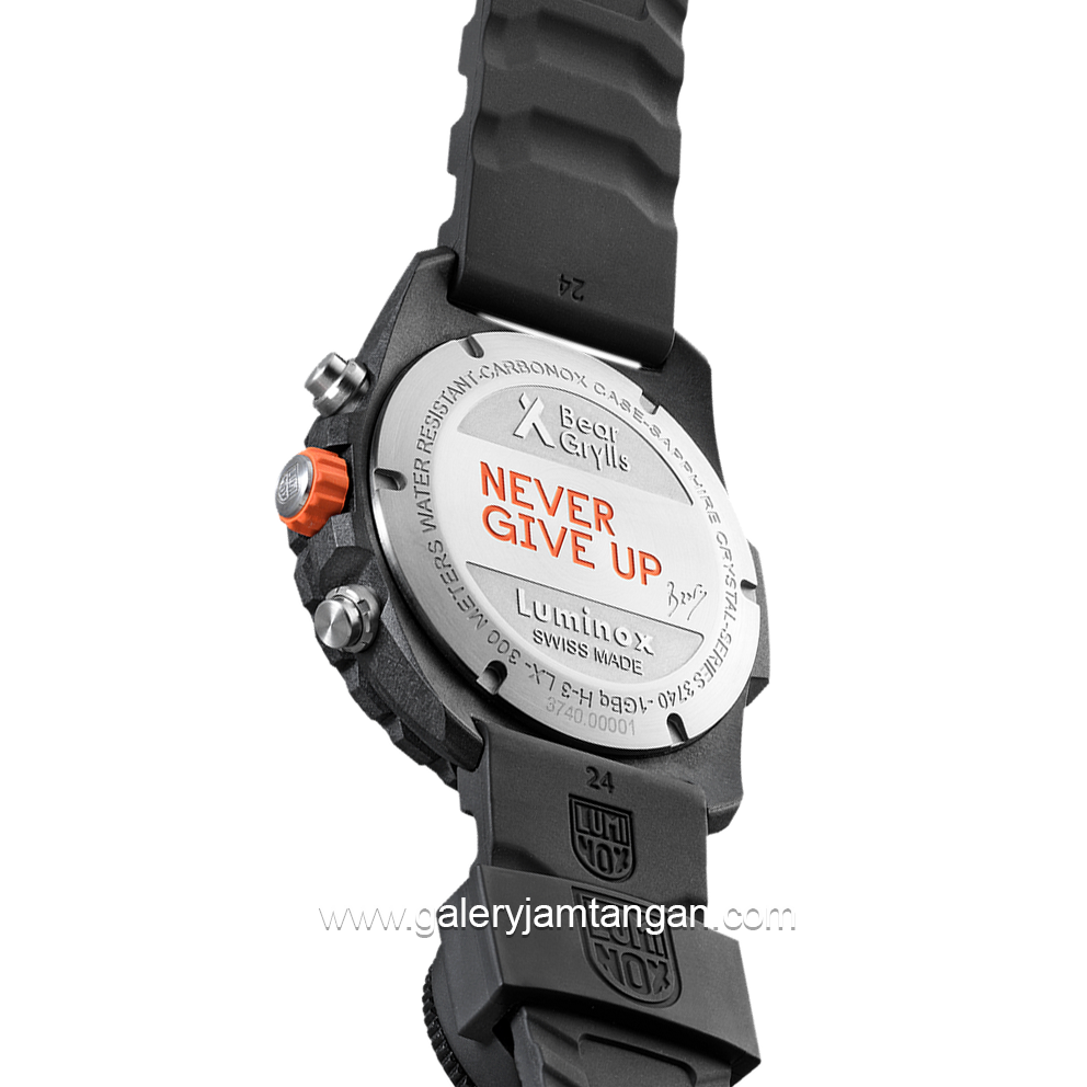 LUMINOX 3748 Bear Grylls Survival Master, Chronograph with Compass Rubber Strap