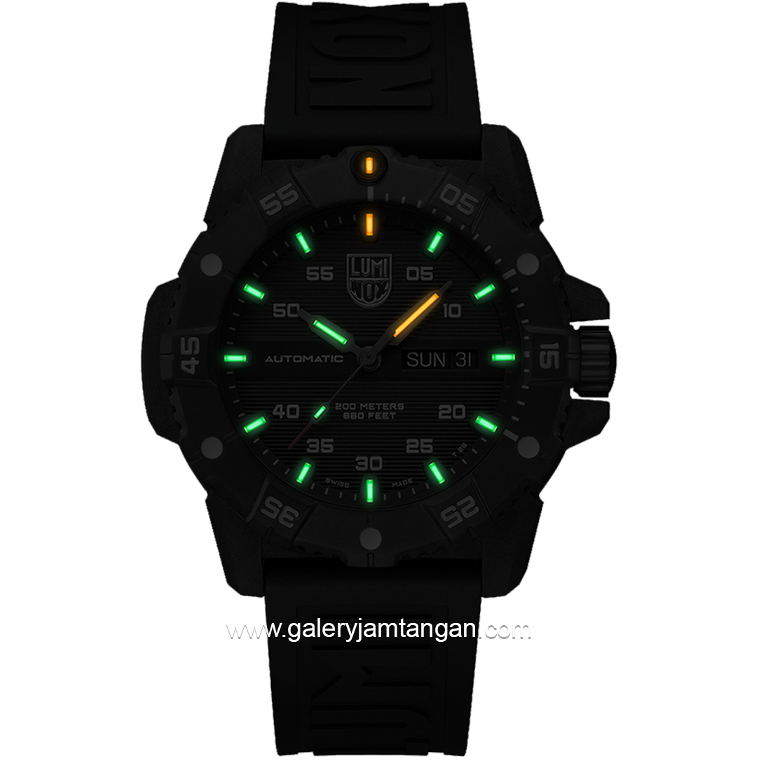 LUMINOX 3877 Master Carbon SEAL Automatic, Military Dive Watch