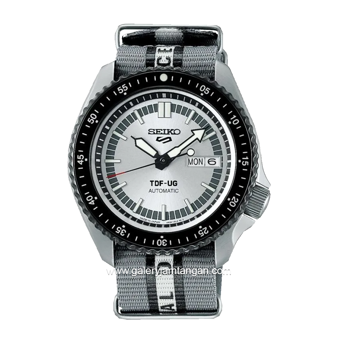 SEIKO SPORT Ultra Seven Anniversarry SRPJ79K1 Dual Tone Nylon Strap